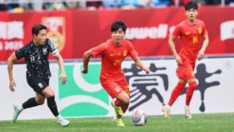 就在今天，郑钦文收到三个坏消息，中国金花冲击四强有变.